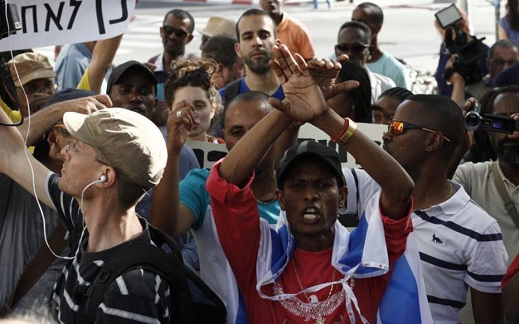Ethiopian Israelis protest in Tel Aviv on Monday, May 18 2015. (Judah Ari Gross/Times of Israel) Ethiopian Israelis protest in Tel Aviv on Monday, May 18 2015. (Judah Ari Gross/Times of Israel)