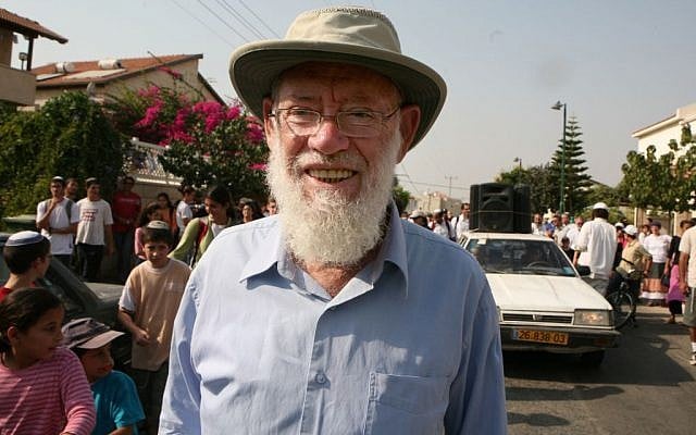 Rabbi Moshe Levinger pictured at the Hashmonaim settlement, in October 2007. (Yossi Zamir/Flash90)