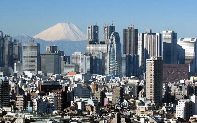 The Tokyo skyline (CC BY-SA/Kakidai )