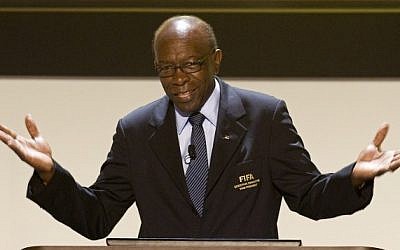 A picture taken on April 27, 2011 shows then FIFA's vice-president Jack Warner in Cartagena. Jack Warner was among several soccer officials charged, on May 27, 2015, suspected of receiving bribes worth millions of dollars.  (AFP PHOTO / Luis Acosta)
