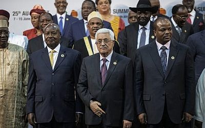 Illustrative: Mahmoud Abbas, center, at the African Union summit on June 14, 2015. (AFP/GIANLUIGI GUERCIA)