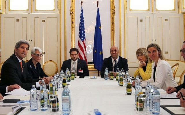 US Secretary of Energy Ernest Moniz (L), US Secretary of State John Kerry (2-L) and US Under Secretary for Political Affairs Wendy Sherman (3-L) meet with European Union foreign policy chief Federica Mogherini (2- R) at a hotel in Vienna on June 28, 2015 (AFP PHOTO / POOL / Carlos Barria) US Secretary of Energy Ernest Moniz (L), US Secretary of State John Kerry (2-L) and US Under Secretary for Political Affairs Wendy Sherman (3-L) meet with European Union foreign policy chief Federica Mogherini (2- R) at a hotel in Vienna on June 28, 2015 (AFP PHOTO / POOL / Carlos Barria)