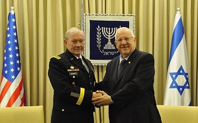 President Rivlin meets Gen. Dempsey, chairman of the United States' Joint Chiefs of Staff on June 10, 2015. (President's Spokesman)