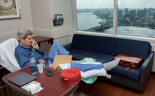 John Kerry speaking to National Security Adviser Susan Rice from his hospital room in Boston on June 9, 2015 (US State Department)