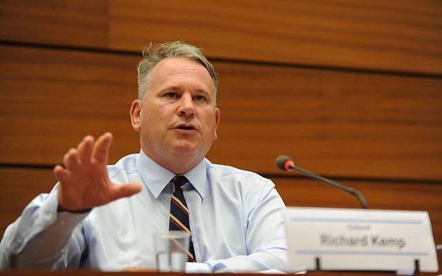 Colonel Richard Kemp speaks at the UN Human Rights Council in Geneva, JUne 29, 2015 (courtesy UN Watch/ Oliver O’Hanlon)