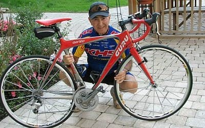 Eighty-year-old Holocaust survivor Marcel Zielinski is an avid cyclist. (Courtesy)