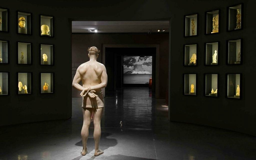 Mark Wallinger, British, born 1959, Ecce Homo, 1999
White marbleized resin, gold-painted barbed wire, life size (Courtesy Israel Museum)