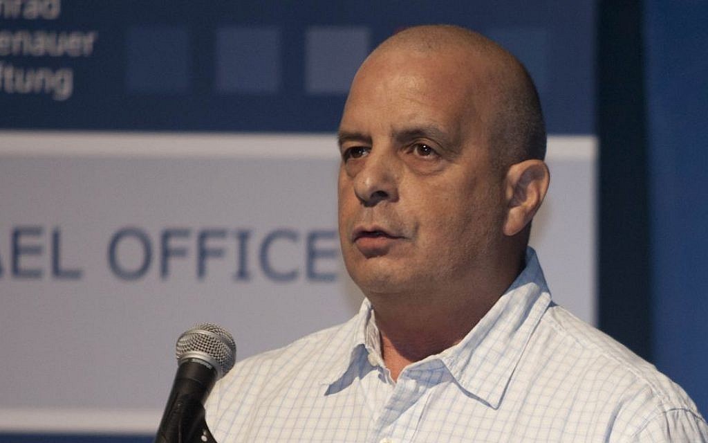 Yuval Diskin, a former director of the Shin Bet security agency, speaks at a conference in Tel Aviv, Wednesday, December 4, 2013 (AP Photo/Dan Balilty)