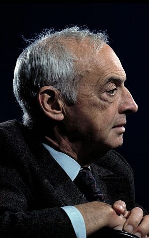 Author Saul Bellow, the 1976 Nobel Prize winner for literature is shown in this 1977 portrait. (AP Photo/Eddie Adams) Author Saul Bellow, the 1976 Nobel Prize winner for literature is shown in this 1977 portrait. (AP Photo/Eddie Adams)
