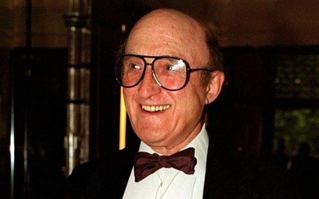 Actor Ron Moody in 1999. (Michael Crabtree/PA via AP) Actor Ron Moody in 1999. (Michael Crabtree/PA via AP)