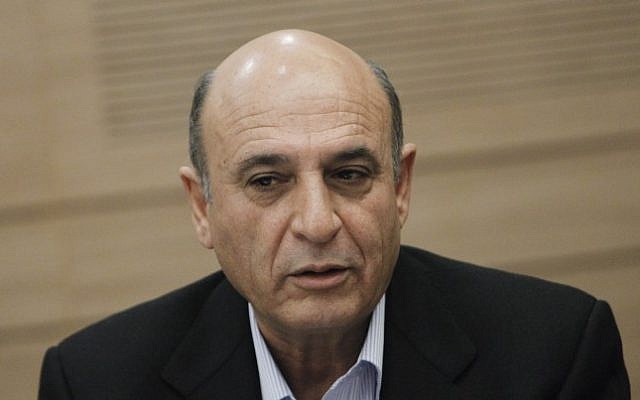 Shaul Mofaz attends a Foreign Affairs and Defense committee meeting, January 09, 2014. (Miriam Alster/FLASH90) Shaul Mofaz attends a Foreign Affairs and Defense committee meeting, January 09, 2014. (Miriam Alster/FLASH90)