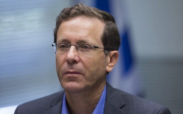Opposition leader Isaac Herzog on June 1, 2015 (Yonatan Sindel/Flash90)