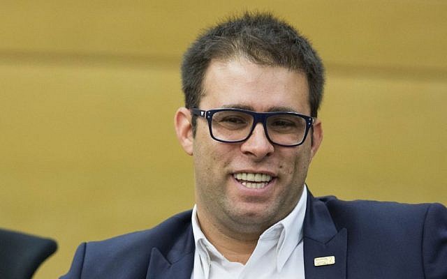 Likud Member of Knesset Oren Hazan during a Likud party meeting at the Knesset, June 15, 2015 (Yonatan Sindel/Flash90) 