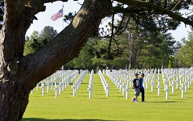 Illustrative photo of an American military cemetery (AP/Remy de la Mauviniere) Illustrative photo of an American military cemetery (AP/Remy de la Mauviniere)