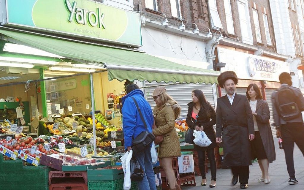 Shoppers at a market in the heavily Jewish London neighborhood of Golders Green, June 19, 2015. (Cnaan Liphshiz/JTA) Shoppers at a market in the heavily Jewish London neighborhood of Golders Green, June 19, 2015. (Cnaan Liphshiz/JTA)