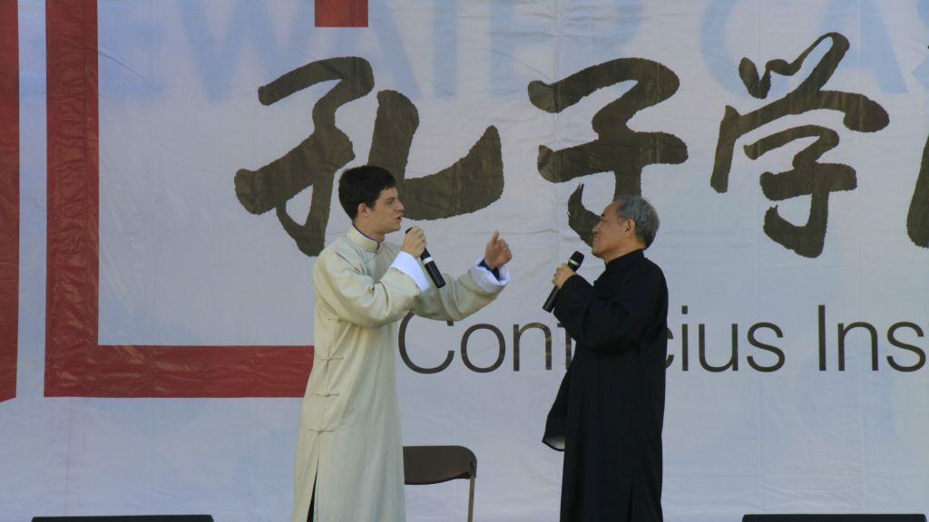 Jesse Appell performing Xiang Sheng, a Chinese comedic art dating back to the Qing dynasty that involves quick, witty banter between two performers. (Courtesy of Jesse Appell/ JTA) Jesse Appell performing Xiang Sheng, a Chinese comedic art dating back to the Qing dynasty that involves quick, witty banter between two performers. (Courtesy of Jesse Appell/ JTA)