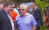 Jon Medved (L) and Robert Kraft review Israeli start-ups, Sunday, June 21, 2015 (Courtesy)
