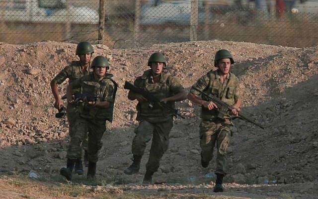 Illustrative photo of Turkish soldiers in southeastern Turkey, June 15, 2015 (AP/Lefteris Pitarakis) Illustrative photo of Turkish soldiers in southeastern Turkey, June 15, 2015 (AP/Lefteris Pitarakis)