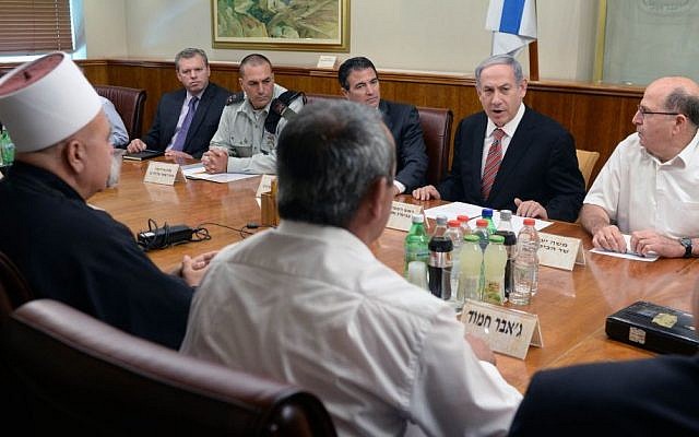 Prime Minister Benjamin Netanyahu meeting leaders of the Druze community in Jerusalem on Wednesday, June 24, 2015. (Kobi Gidon/GPO) Prime Minister Benjamin Netanyahu meeting leaders of the Druze community in Jerusalem on Wednesday, June 24, 2015. (Kobi Gidon/GPO)