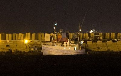 The Marianne arrives in the port of Ashdod, late on June 29, 2015. (Yonatan Sindel/Flash90)
