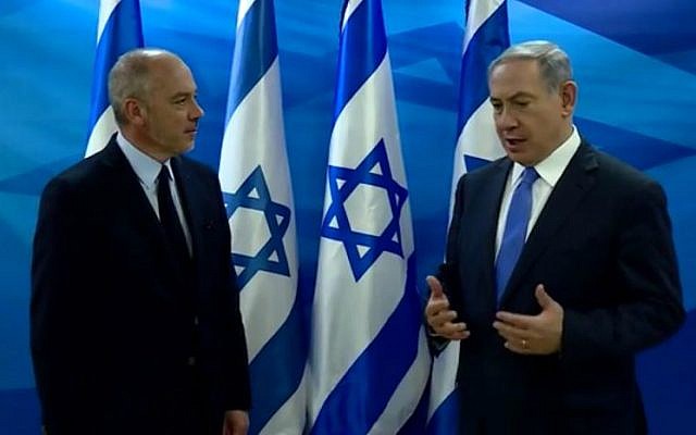 Prime Minister Benjamin Netanyahu (R) and Orange CEO Stephane Richard in Jerusalem, June 12, 2015. (screen capture/PMO video)