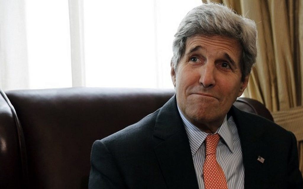 US Secretary of State John Kerry attends a meeting with British Foreign Secretary Philip Hammond (not pictured) at a hotel in Vienna on July 2, 2015. (AFP PHOTO / POOL / CARLOS BARRIA)