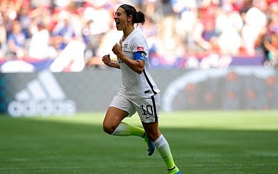 US soccer player Carli Lloyd celebrates scoring the opening goal against Japan in the FIFA Women's World Cup Canada 2015 Final, Vancouver, Canada, July 5, 2015. Kevin C. Cox/Getty Images)