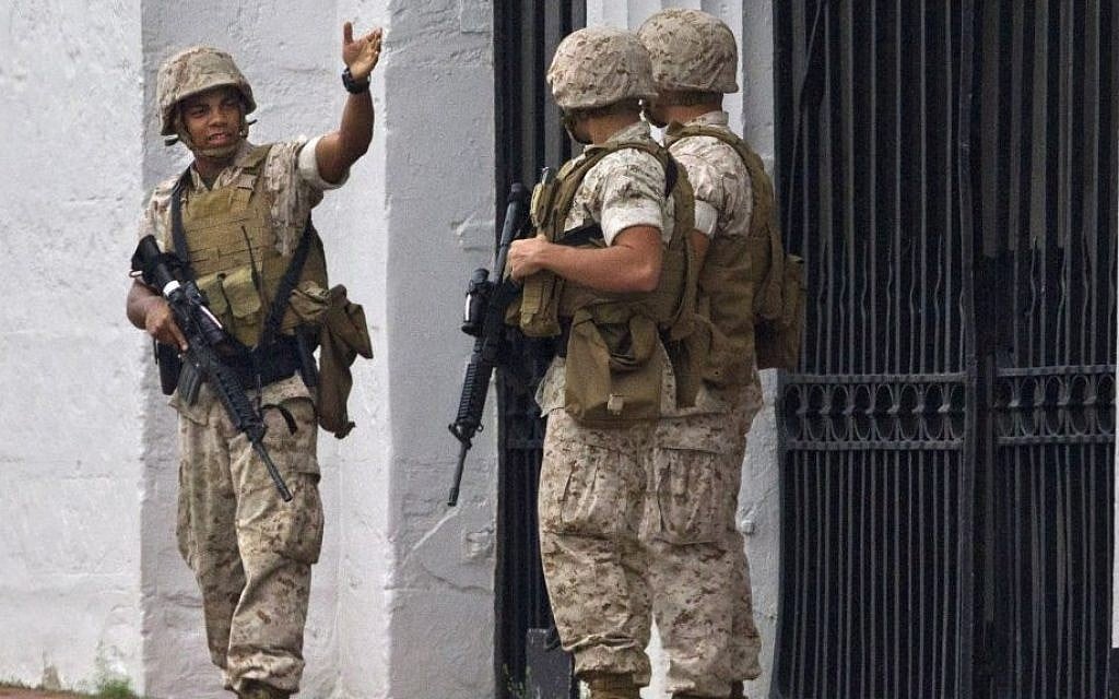 Soldiers stand guard at the Navy Yard in Washington, Thursday, July 2, 2015.  (AP/Jacquelyn Martin)