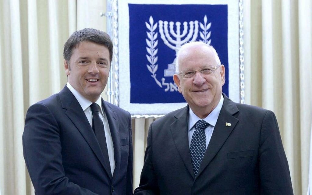 President Reuven Rivlin (R) with Italian Prime Minister Matteo Renzi in the President's Residence in Jerusalem on Wednesday, July 22 2015. (Mark Neyman/GPO)