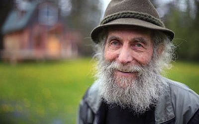 Burt Shavitz poses for a photo on his property in Parkman, Maine, on May 23, 2014. (AP/Robert F. Bukaty, File)