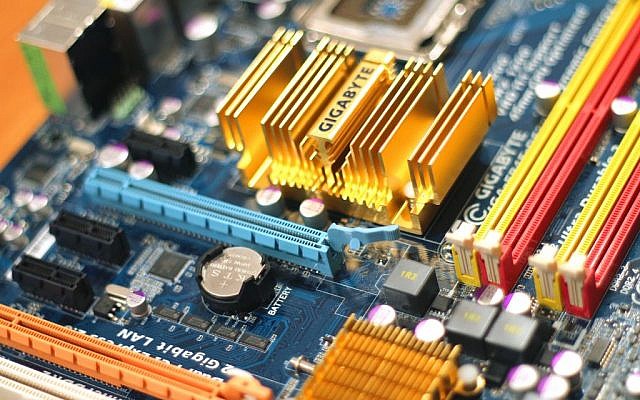 Computer processor (Courtesy)