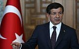 Turkey's Prime Minister Ahmet Davutoglu gives a statement on the situation with the Islamic State (IS) and other militant groups during a press conference in Ankara on July 24, 2015 (AFP/ADEM ALTAN)