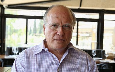 Eliezer Yaari poses for The Times of Israel (Eric Cortellessa)
