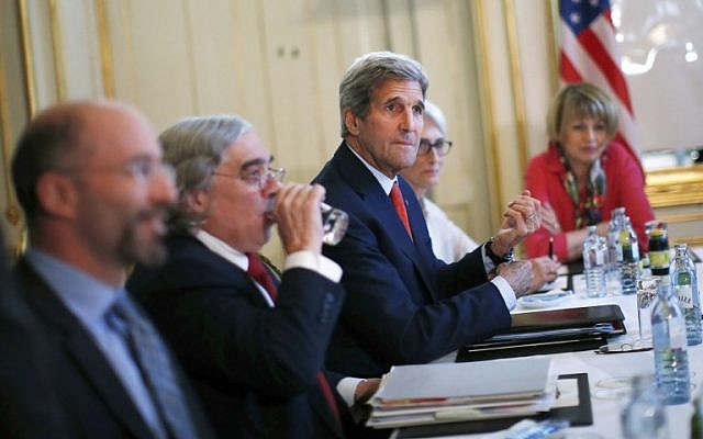 US Secretary of State John Kerry (C) is pictured during an Iran nuclear talks meeting with the Iranian Foreign Minister in Vienna on July 3, 2015 (AFP/ POOL / CARLOS BARRIA) US Secretary of State John Kerry (C) is pictured during an Iran nuclear talks meeting with the Iranian Foreign Minister in Vienna on July 3, 2015 (AFP/ POOL / CARLOS BARRIA)