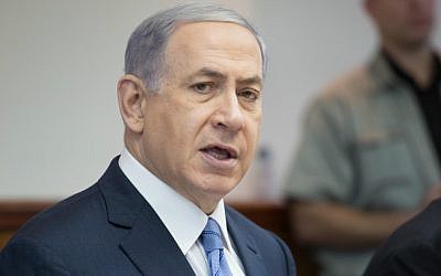 Prime Minister Benjamin Netanyahu speaks at the weekly cabinet meeting in Jerusalem on July 5, 2015. (Flash 90/Emil Salman/POOL)
