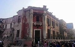 Crowds gather outside the Italian Consulate building in Cairo after it was hit by a large explosion on July 11, 2015 (YouTube screen capture)
