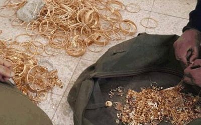 Gold found by the Shin Bet allegedly used to fund the Hamas cell (Shin Bet Communications)