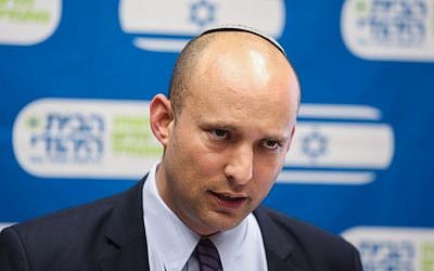 Education Minister and leader of the Jewish Home party Naftali Bennett leads the faction's weekly Jewish meeting at the Knesset, July 20, 2015. (Yonatan Sindel/Flash90)