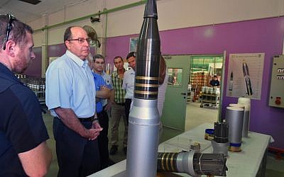 Defense Minister Moshe Ya'alon visits the Israel Aerospace Industries center near Tel Aviv on July 26, 2015. (Ariel Hermoni/Defense Ministry)