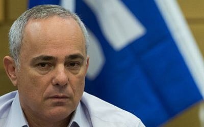 Energy Minister Energy Yuval Steinitz attends a Likud faction meeting at the Knesset on July 27, 2015 (Yonatan Sindel/Flash90)
