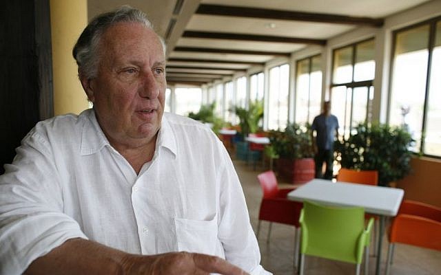 British author Frederick Forsyth speaks to journalists in a hotel bar, in central Bissau, Guinea-Bissau Wednesday, March 4, 2009. (Rebecca Blackwell/ AP Photo) British author Frederick Forsyth speaks to journalists in a hotel bar, in central Bissau, Guinea-Bissau Wednesday, March 4, 2009. (Rebecca Blackwell/ AP Photo)