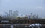Iran's heavy-water nuclear facility is backdropped by mountains near the central city of Arak, Iran, on January 15, 2011. (AP/ISNA, Hamid Foroutan, File)