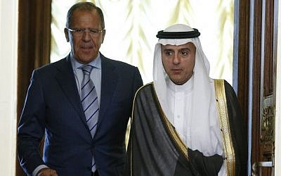 Russian Foreign Minister Sergey Lavrov, left, and Saudi Arabia Foreign Minister Adel bin Ahmed Al-Jubeir, before their meeting in Moscow, Russia, August 11, 2015. (AP/Alexander Zemlianichenko)