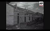 Jewish settlers build houses near Kastina in 1946 (Screenshot of newsreel footage from YouTube)