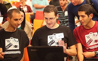 Participants at a recent Israeli Wikimedia hackathon (Daniel Bar-On/Wikinedia Israel)