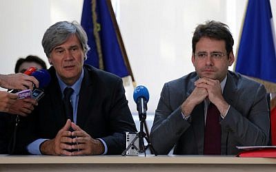 French Agriculture Minister Stephane Le Foll (left) and Junior Minister for Foreign Trade and Tourism Matthias Fekl speak to the press following the inauguration of a so-called 
'Business France' agency in Tehran, September 21, 2015. (AFP/Atta Kenare)
