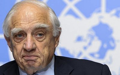 Special Representative of the UN Secretary-General for Migration and Development, Peter Sutherland looks on during a press conference on September 8, 2015 at the UN office in Geneva. (AFP/FABRICE COFFRINI)