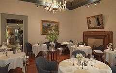 One of the dining halls in Enoteca Pinchiorri, a restaurant to which Italian Prime Minister Matteo Renzi invited Prime Minister Benjamin Netanyahu and his wife Sara. (Screen capture enotecapinchiorri.it)