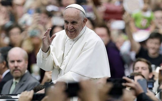 Pope Francis acknowledges faithful as he parades on his way to celebrate Mass on September 27, 2015, in Philadelphia. (AP Photo/Matt Rourke, Pool) Pope Francis acknowledges faithful as he parades on his way to celebrate Mass on September 27, 2015, in Philadelphia. (AP Photo/Matt Rourke, Pool)