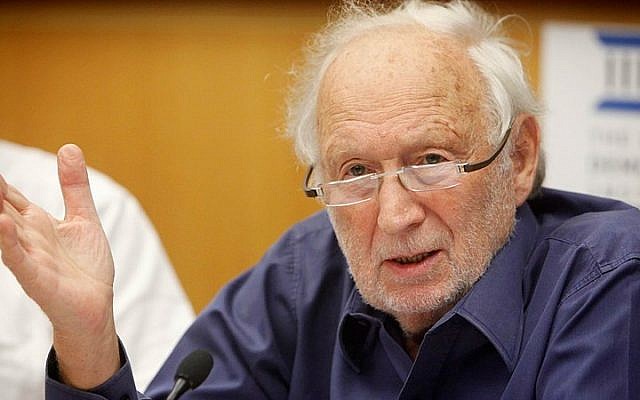 The late Mishael Cheshin, who served in the Supreme Court of Israel from 1992 to 2006, seen participating in a discussion at the Israel Democracy Institute in Jerusalem. October 17, 2012. (Miriam Alster/Flash90) The late Mishael Cheshin, who served in the Supreme Court of Israel from 1992 to 2006, seen participating in a discussion at the Israel Democracy Institute in Jerusalem. October 17, 2012. (Miriam Alster/Flash90)